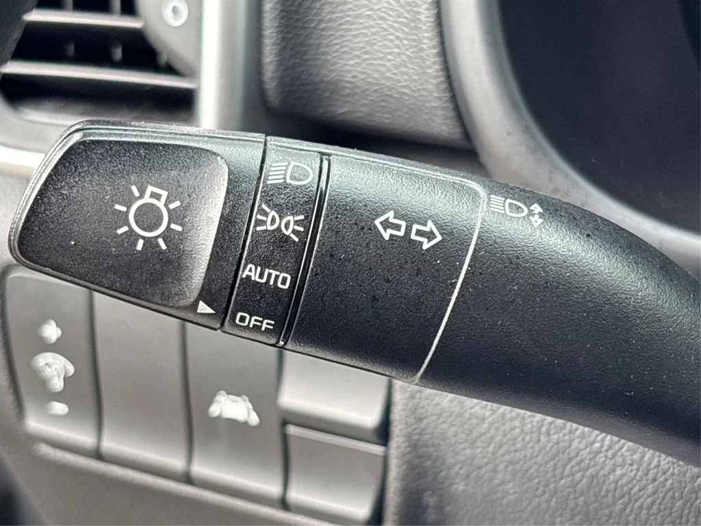 Used 2022 Silver Kia LX image 25