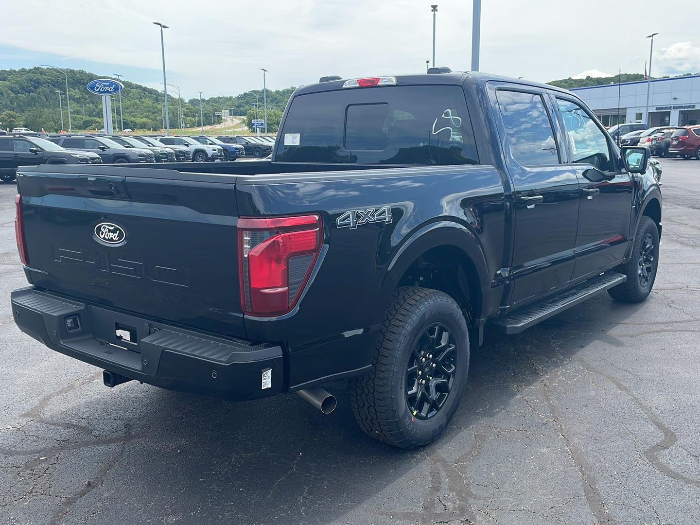 New 2026 Agate Black Metallic Ford XLT image 8