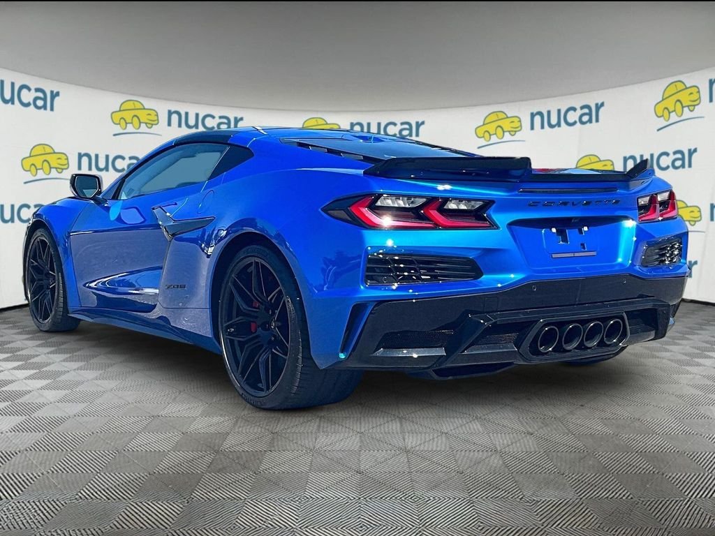 Used 2024 Blue Chevrolet Z06 image 4