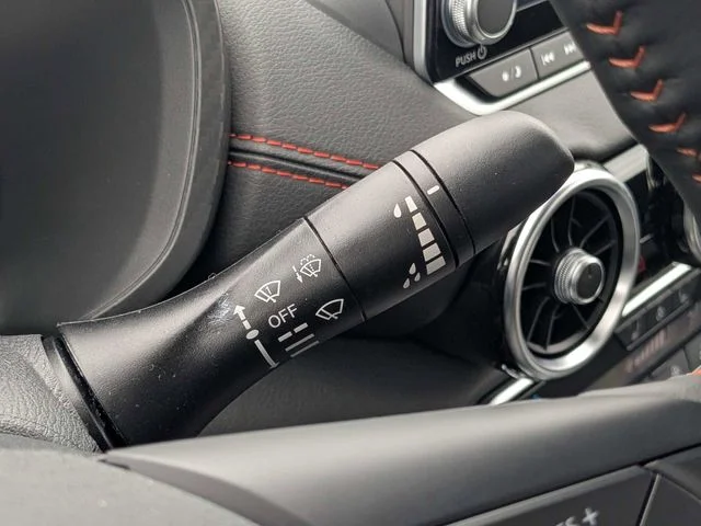 2025 Nissan Sentra SR - Photo 25