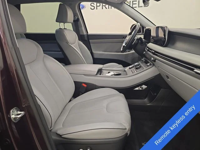 Used 2025 Burgundy Hyundai SEL image 9