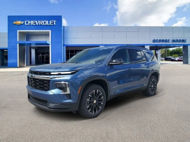 2025 Chevrolet Traverse LT - Photo 2