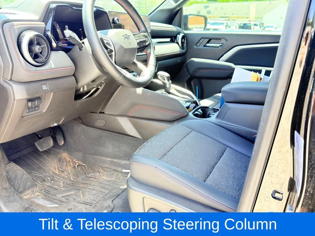 Used 2023 Black Chevrolet Z71 image 25