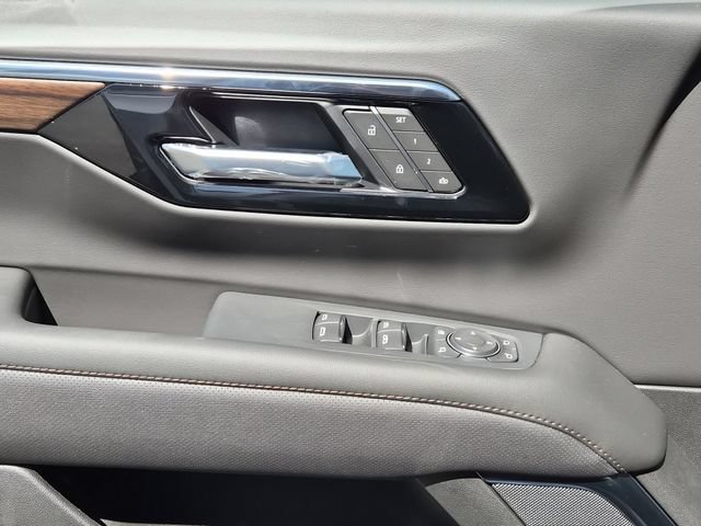2026 Chevrolet Suburban High Country - Photo 15
