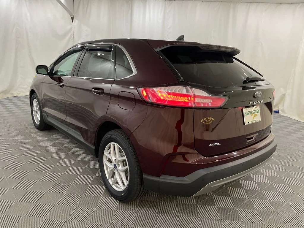 Used 2021 Burgundy Velvet Metallic Tinted Clearcoat Ford SEL image 9