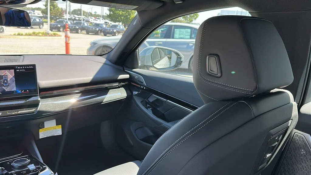 2026 BMW 5 Series 530i - Photo 25