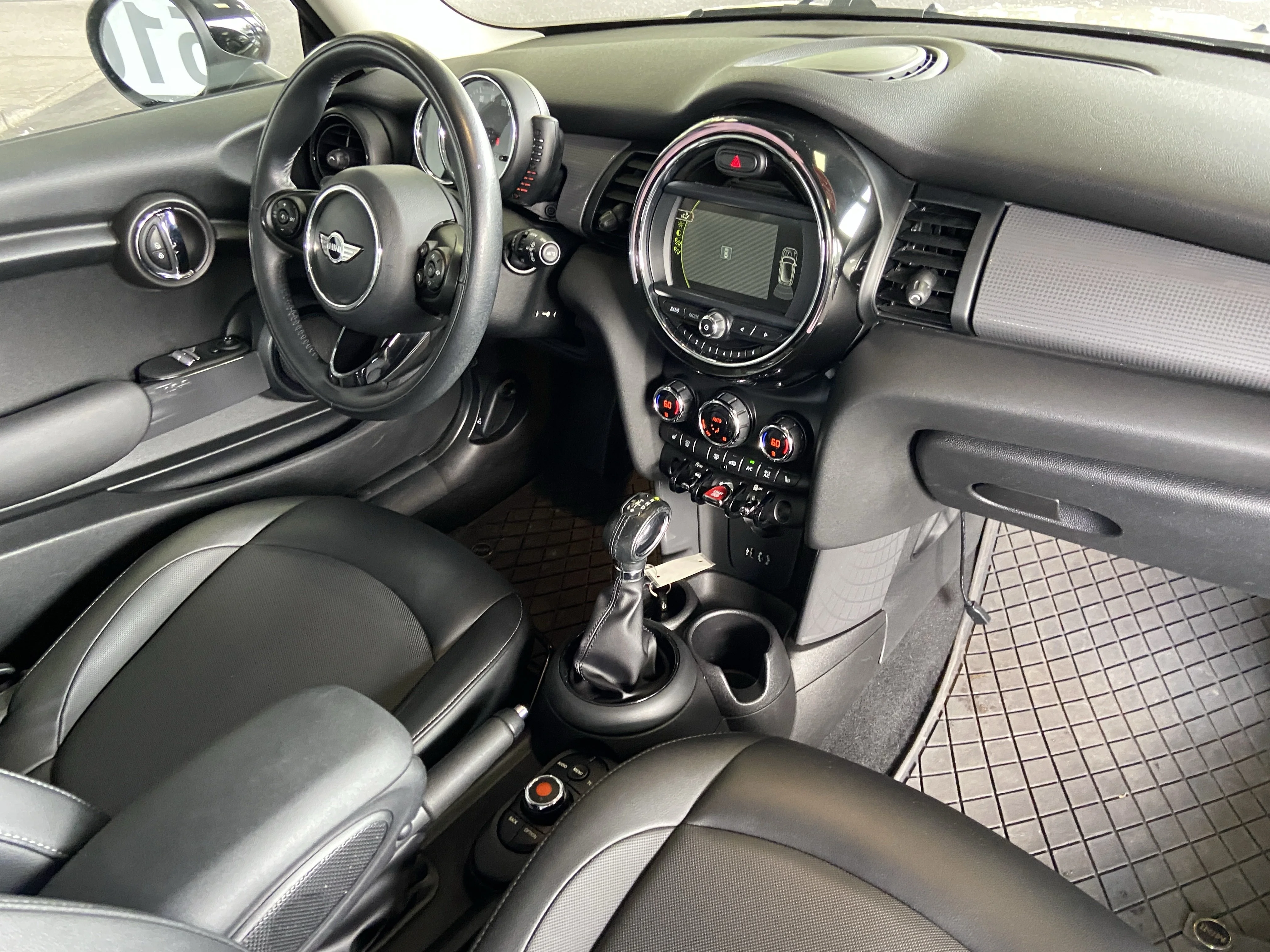 2017 MINI Cooper Base - Photo 23