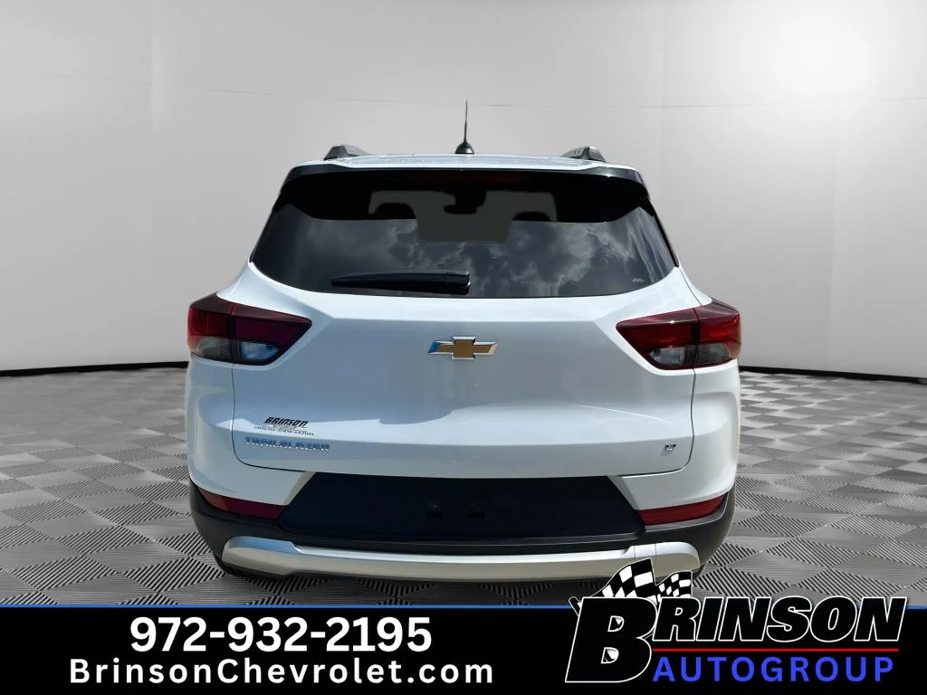 New 2026 Summit White Chevrolet LT image 8