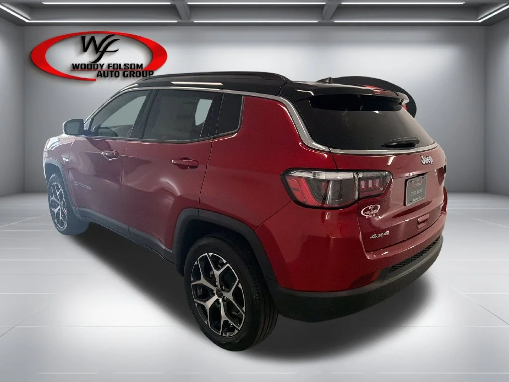 New 2026 Red Hot Pearl-Coat Exterior Paint Jeep Limited image 8