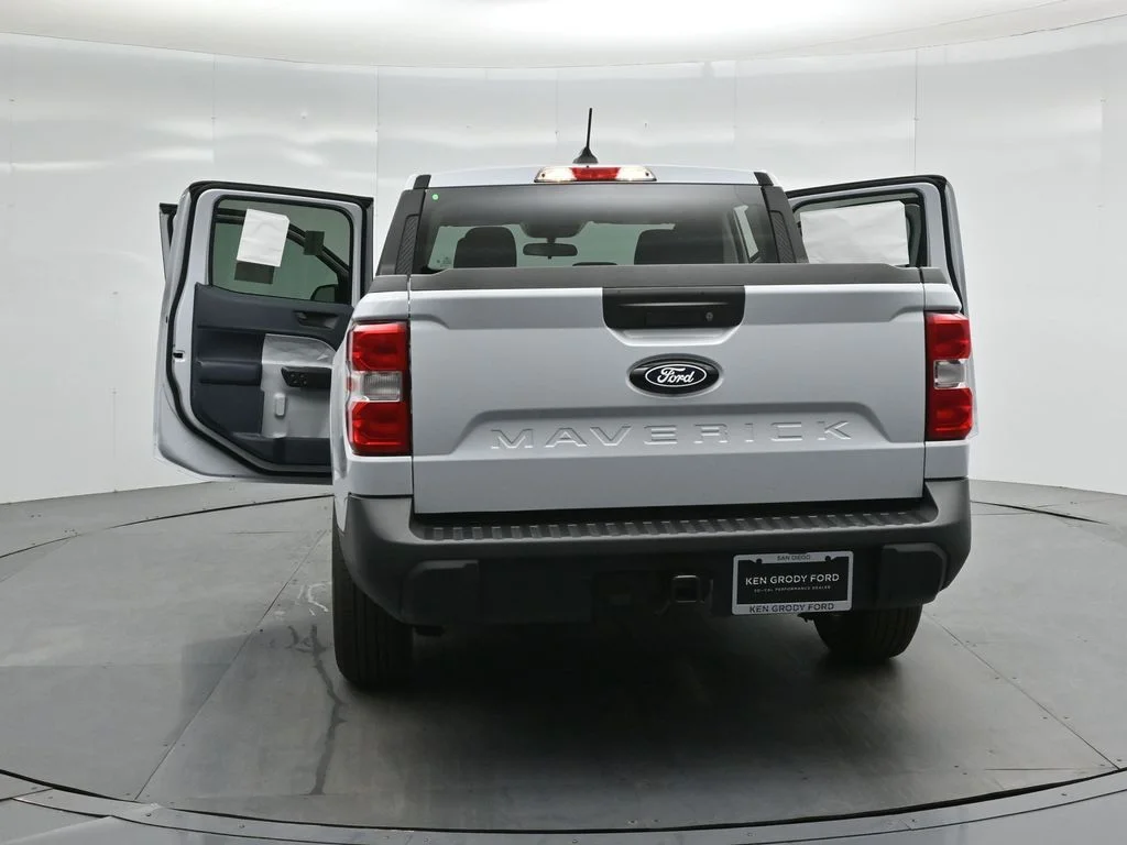 New 2026 White Ford XLT image 26