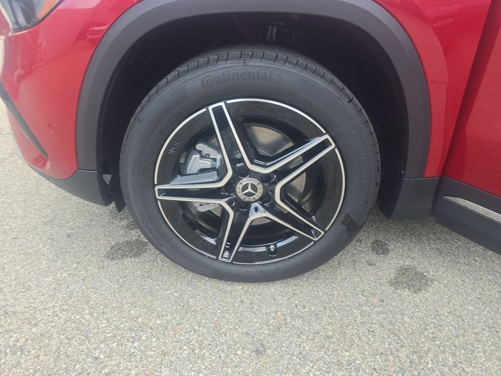 New 2026 MANUFAKTUR Patagonia Red Metallic Mercedes-Benz GLA 250 image 26