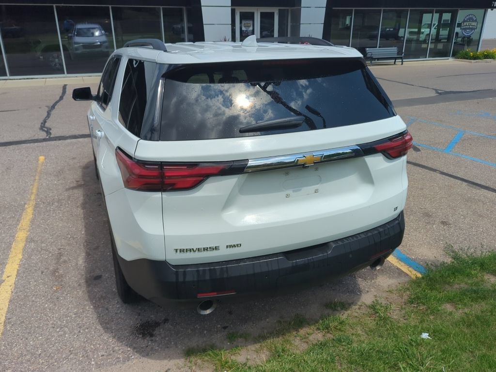 Used 2023 Summit White Chevrolet LT Cloth image 6