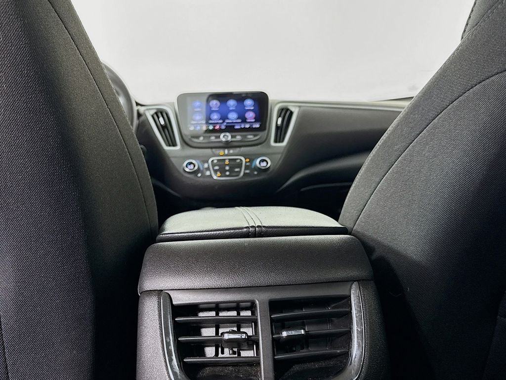 Used 2024 Summit White Chevrolet LT image 30