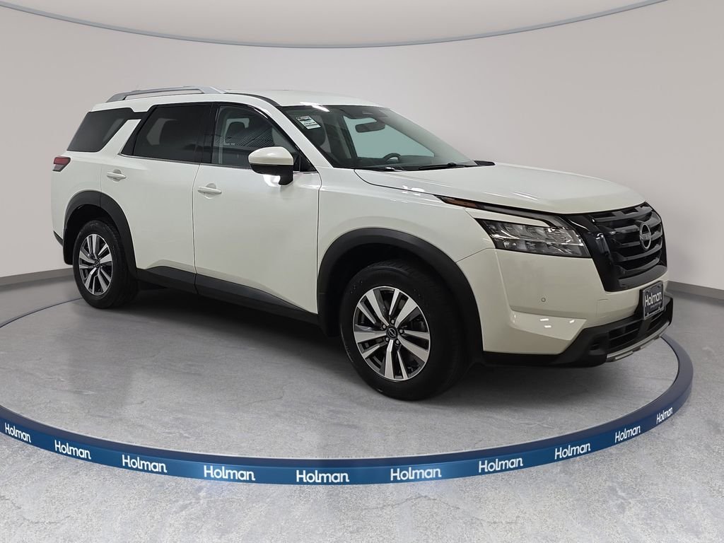 Used 2023 Pearl White Tricoat Nissan SL image 4