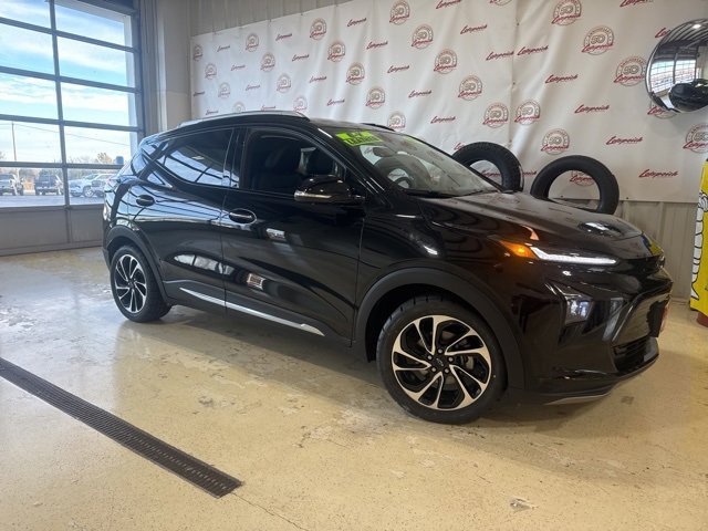 Used 2023 Chevrolet Bolt EUV Premier with VIN 1G1FZ6S09P4134713 for sale in Kansas City