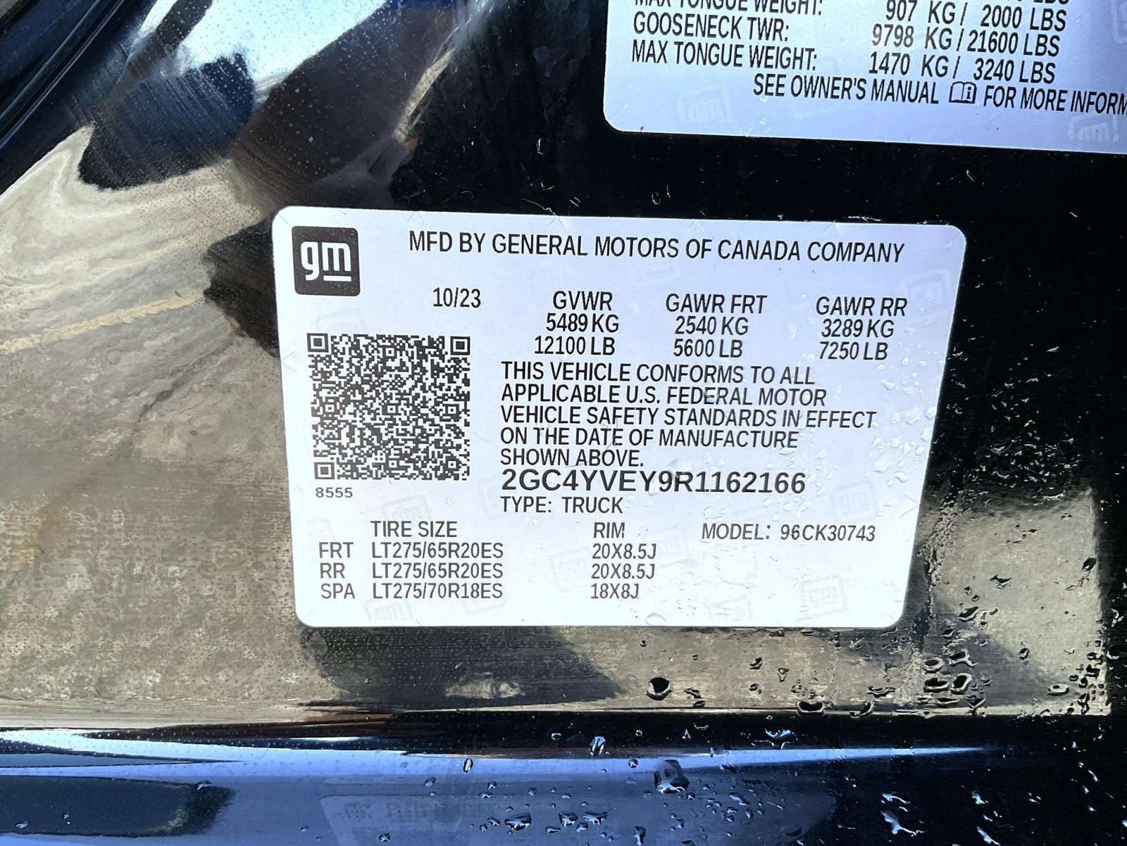 Used 2024 Black Chevrolet High Country image 25
