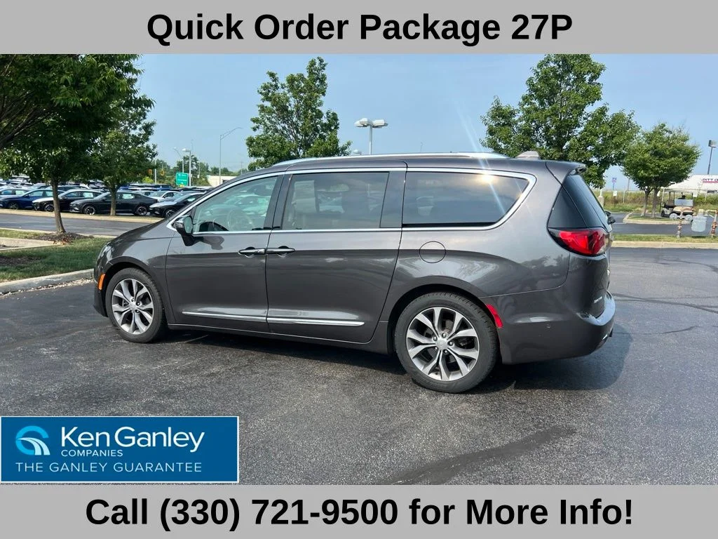 Used 2020 Gray Chrysler Limited image 8