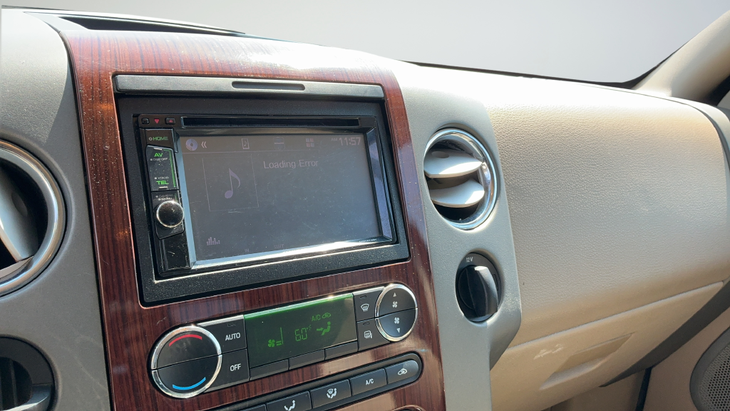 Used 2008 Black Ford Lariat image 11