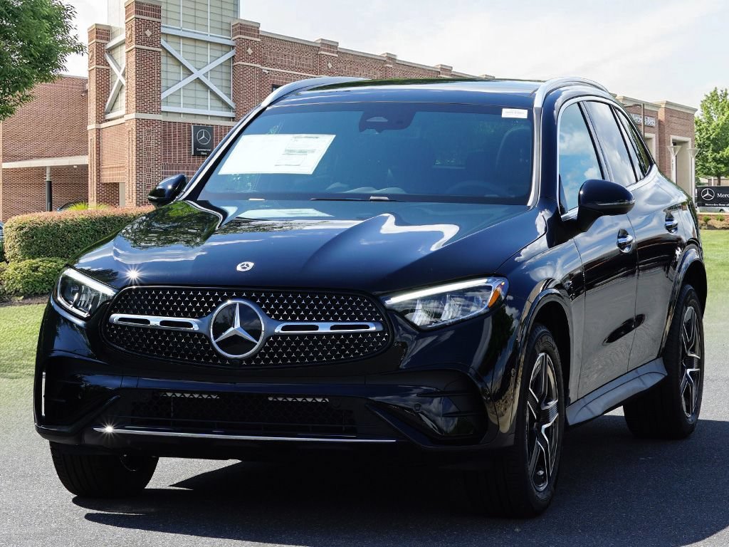 New 2026 Black Mercedes-Benz GLC 300 image 38