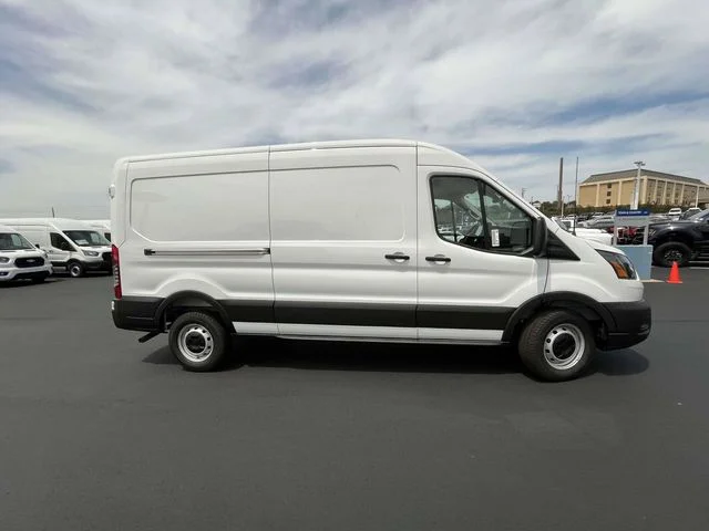New 2026 Oxford White Ford Base image 2
