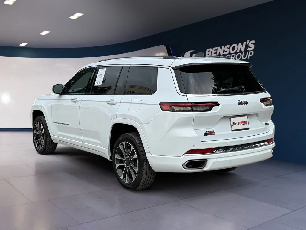 Used 2023 White Jeep Overland image 3
