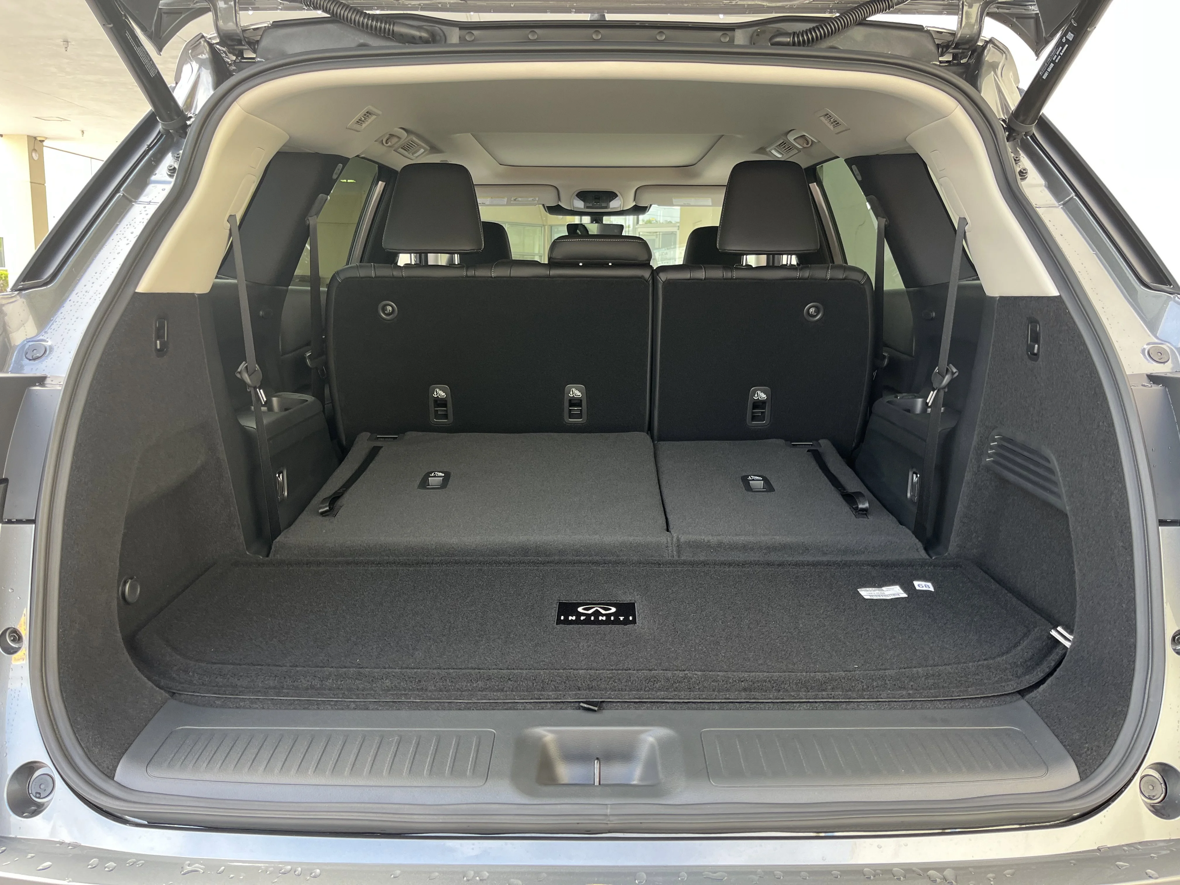New 2027 Graphite Shadow INFINITI LUXE image 20