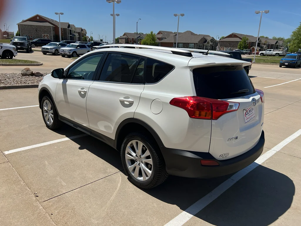 Used 2013 Blizzard Pearl Toyota Limited image 6
