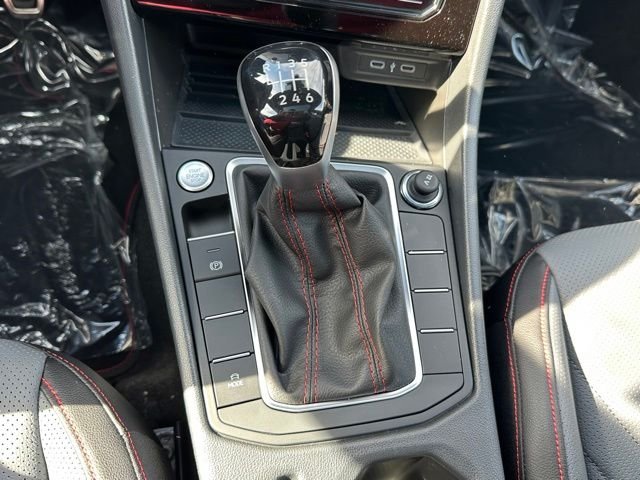 New 2026 Pure White Volkswagen 2.0T Autobahn image 32