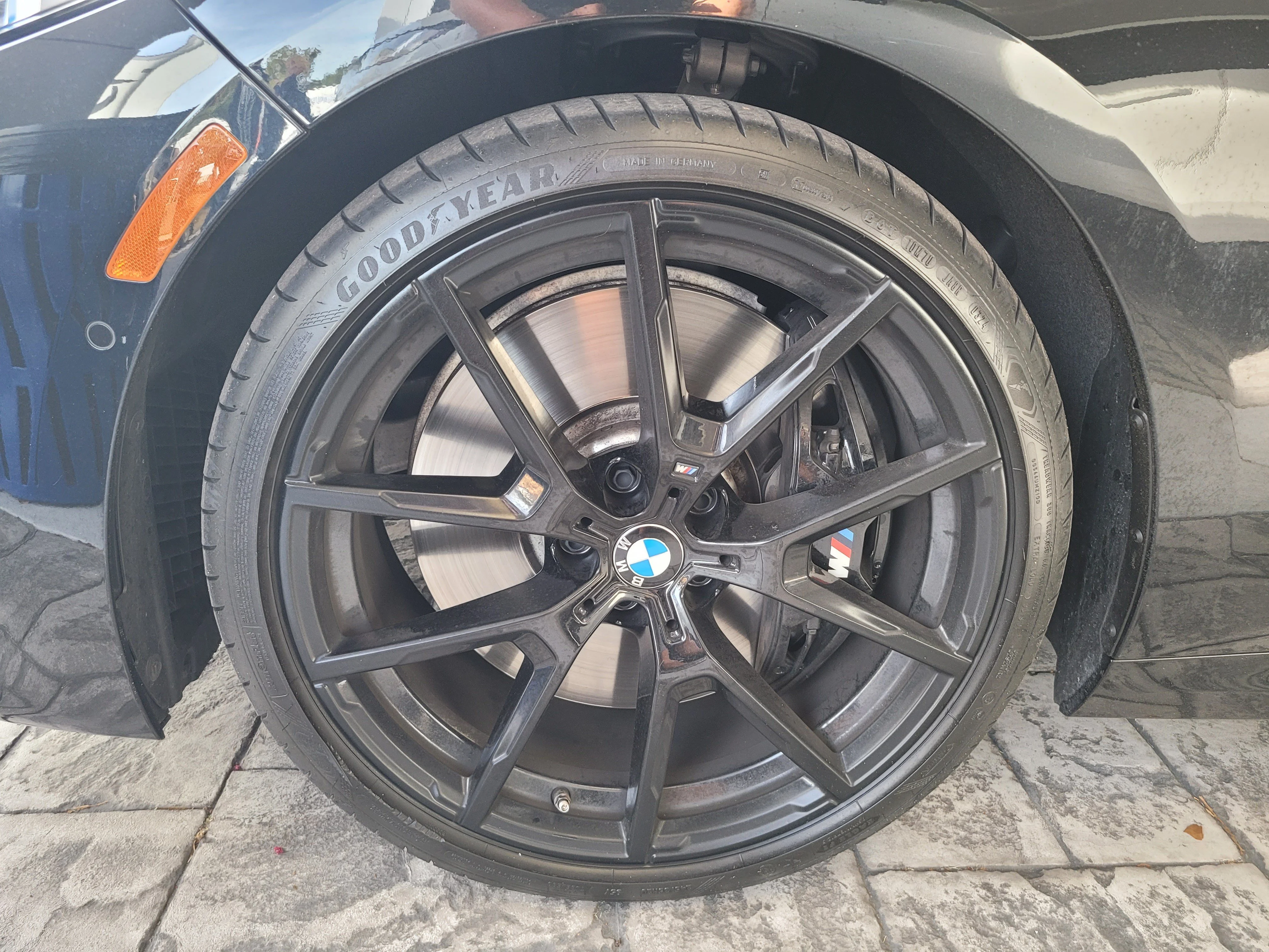 Used 2025 Black Sapphire Metallic BMW 840i image 9