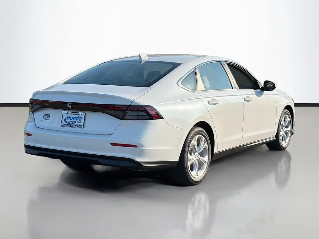 New 2026 Platinum White Pearl Honda LX image 6