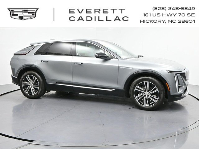 2024 Cadillac LYRIQ Luxury 1