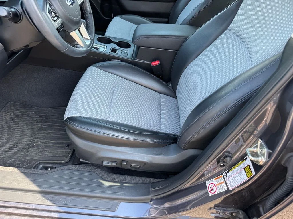 Used 2017 Gray Subaru 2.5i image 6