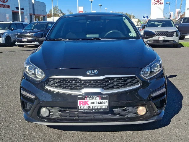 Used 2019 Black Kia LXS image 3