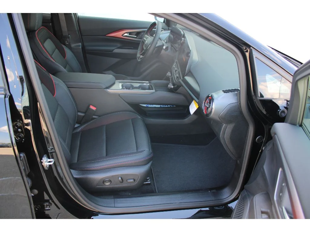 New 2025 BLACK Chevrolet RS image 9