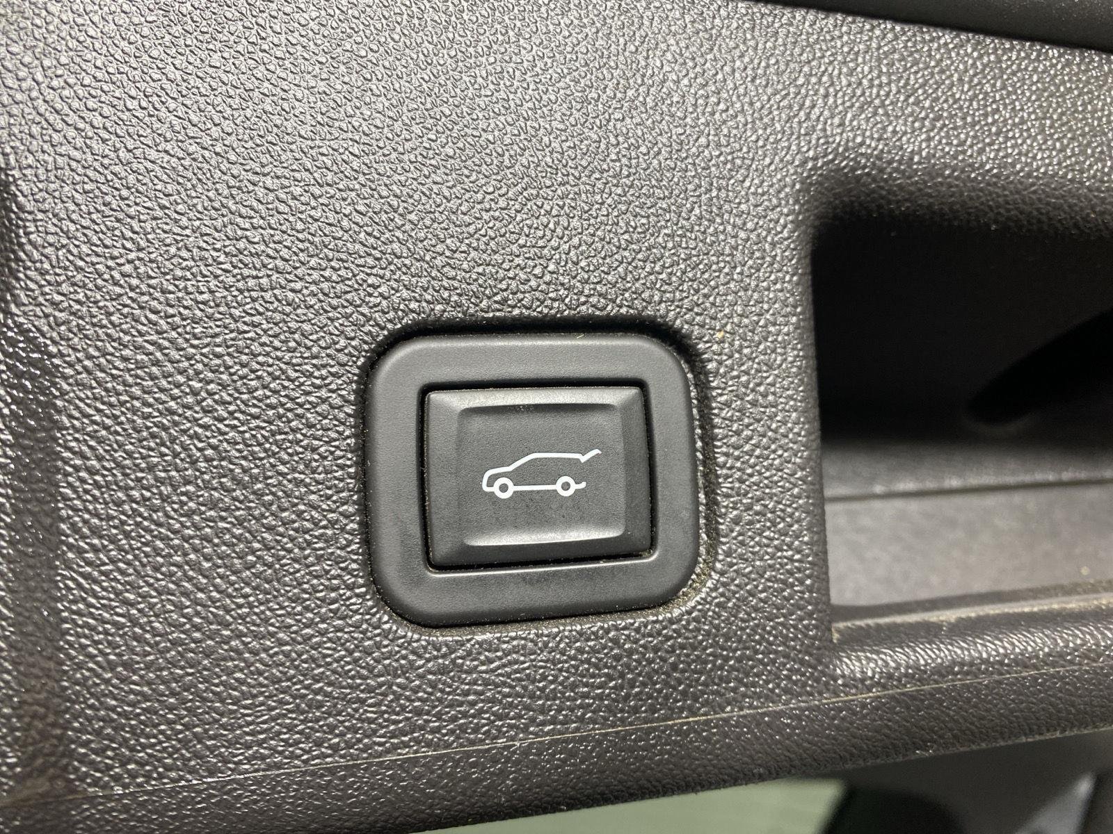 Used 2024 Sterling Gray Metallic Chevrolet LT image 25