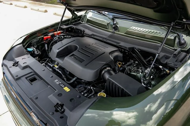 New 2026 Woolstone Green Land Rover X-Dynamic SE image 62