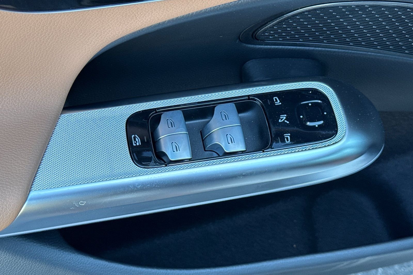 New 2026 Polar White Mercedes-Benz E 350 image 23