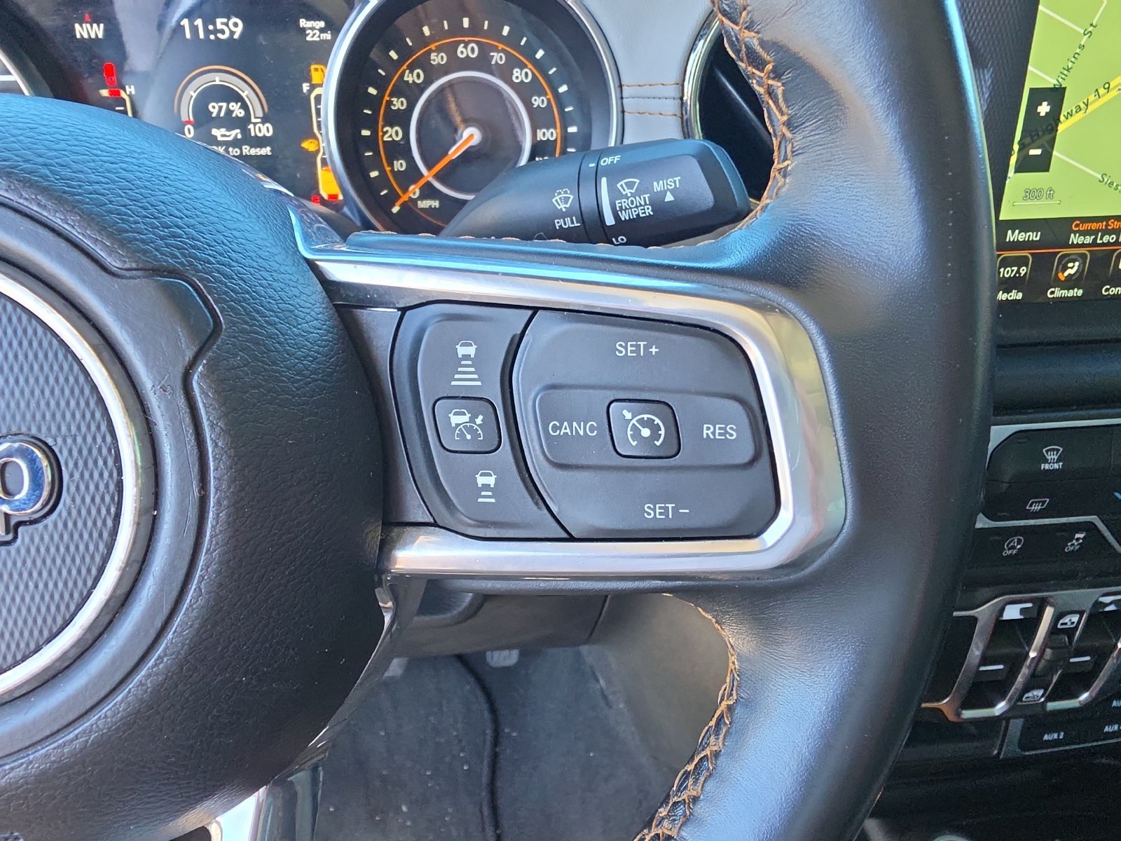Used 2022 White Jeep High Altitude image 21