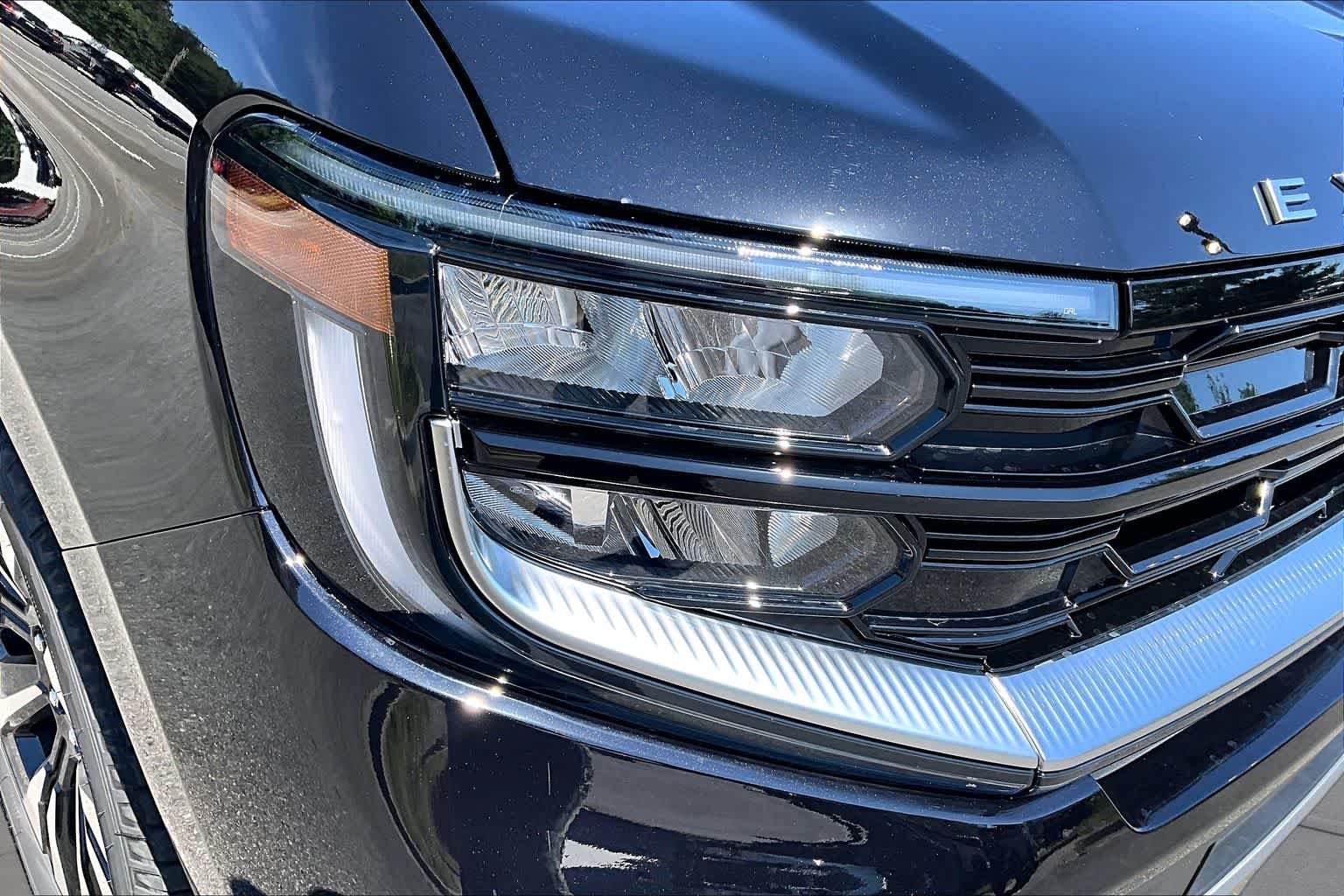 New 2026 Agate Black Metallic Ford MAX Platinum® image 13