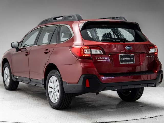 Used 2019 Red Subaru 2.5i image 3