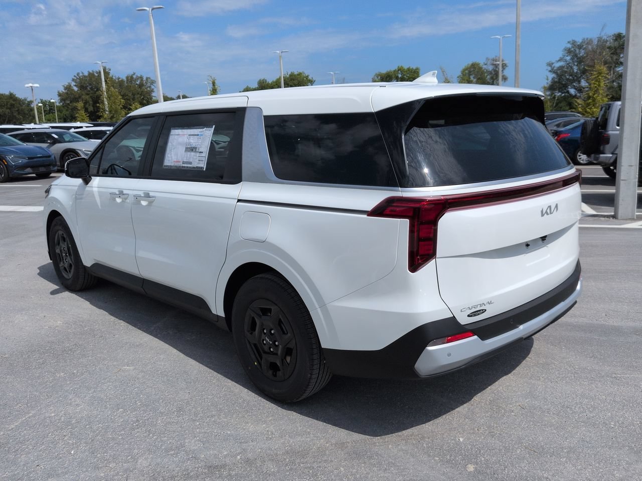New 2027 Snow White Pearl Kia LX image 6