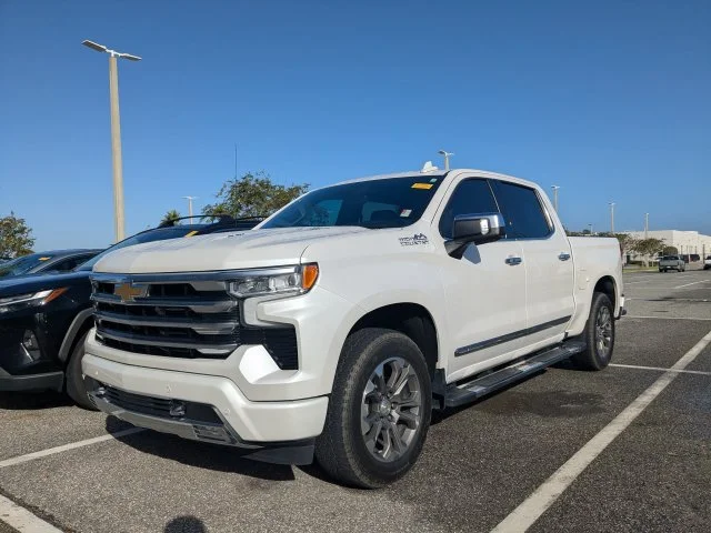 Used 2023 Beige Chevrolet High Country image 2