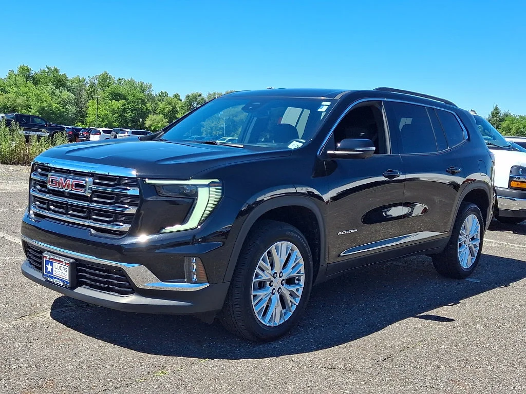 Used 2024 Ebony Twilight Metallic GMC Elevation image 6