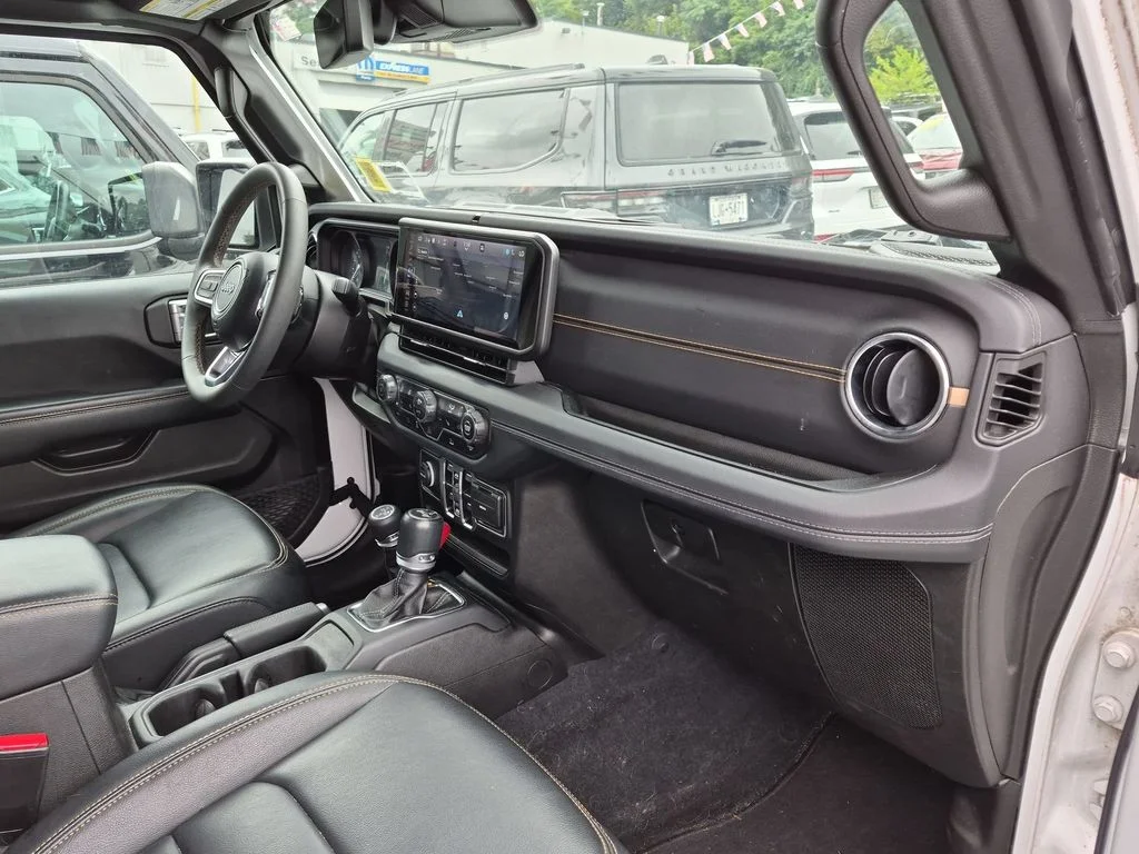 Used 2024 White Jeep Sahara 4xe image 22