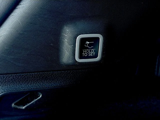 Used 2022 Black Jeep Summit image 41