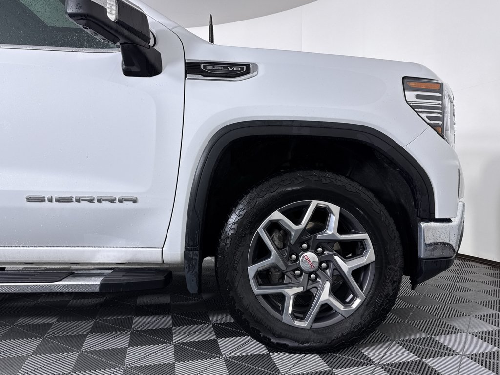 Used 2024 Summit White GMC SLT image 17