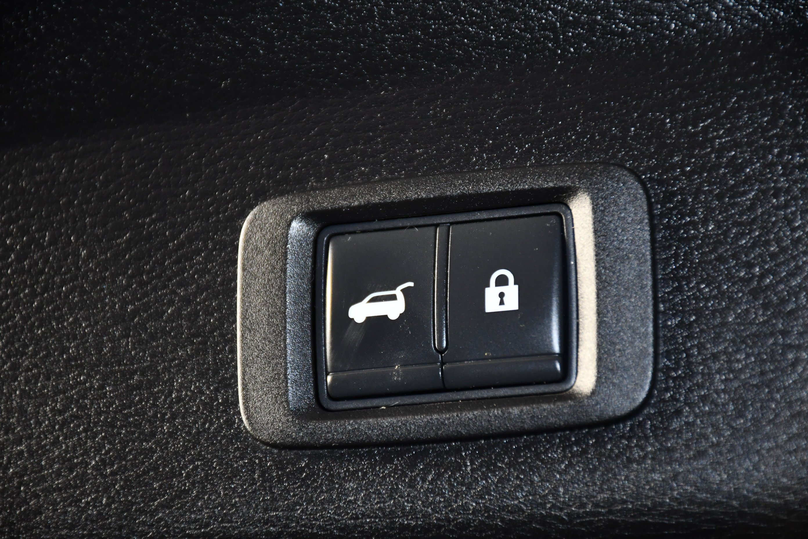 Used 2022 Deep Bronze Metallic Mitsubishi SEL image 51