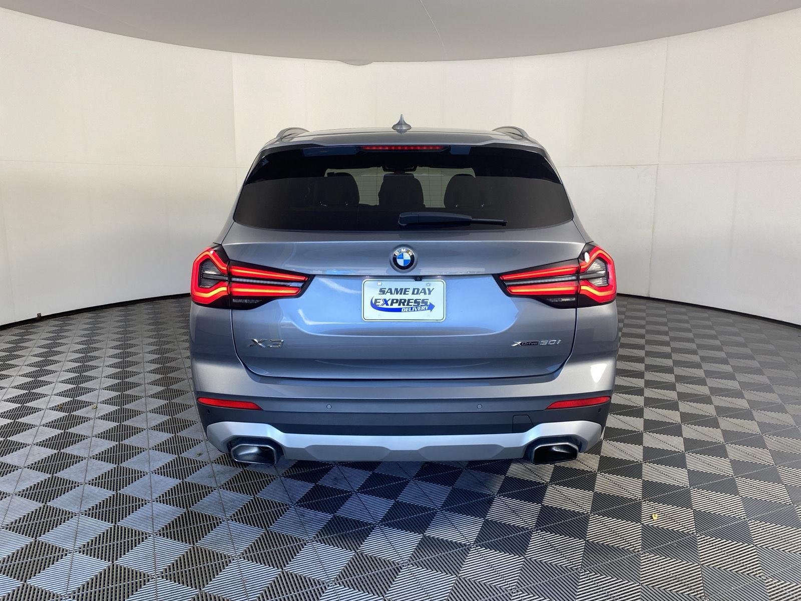 Used 2023 Skyscraper Gray Metallic BMW xDrive30i image 6