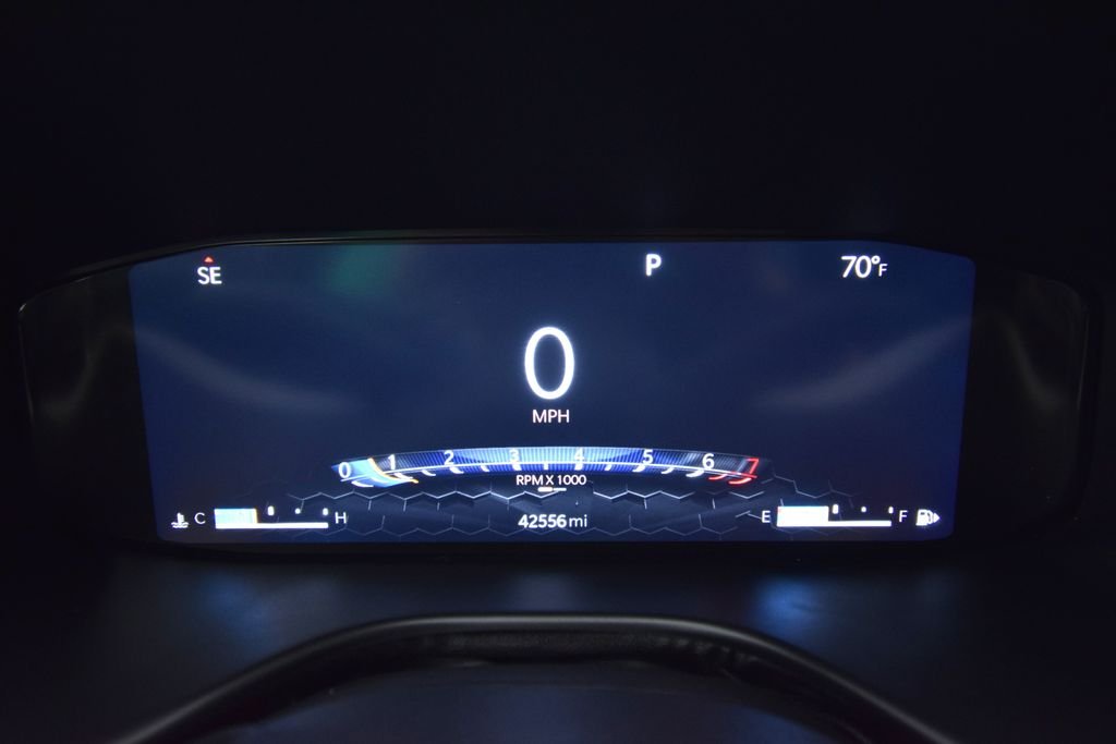 Used 2019 Granite Crystal Metallic Clearcoat Jeep Latitude image 18