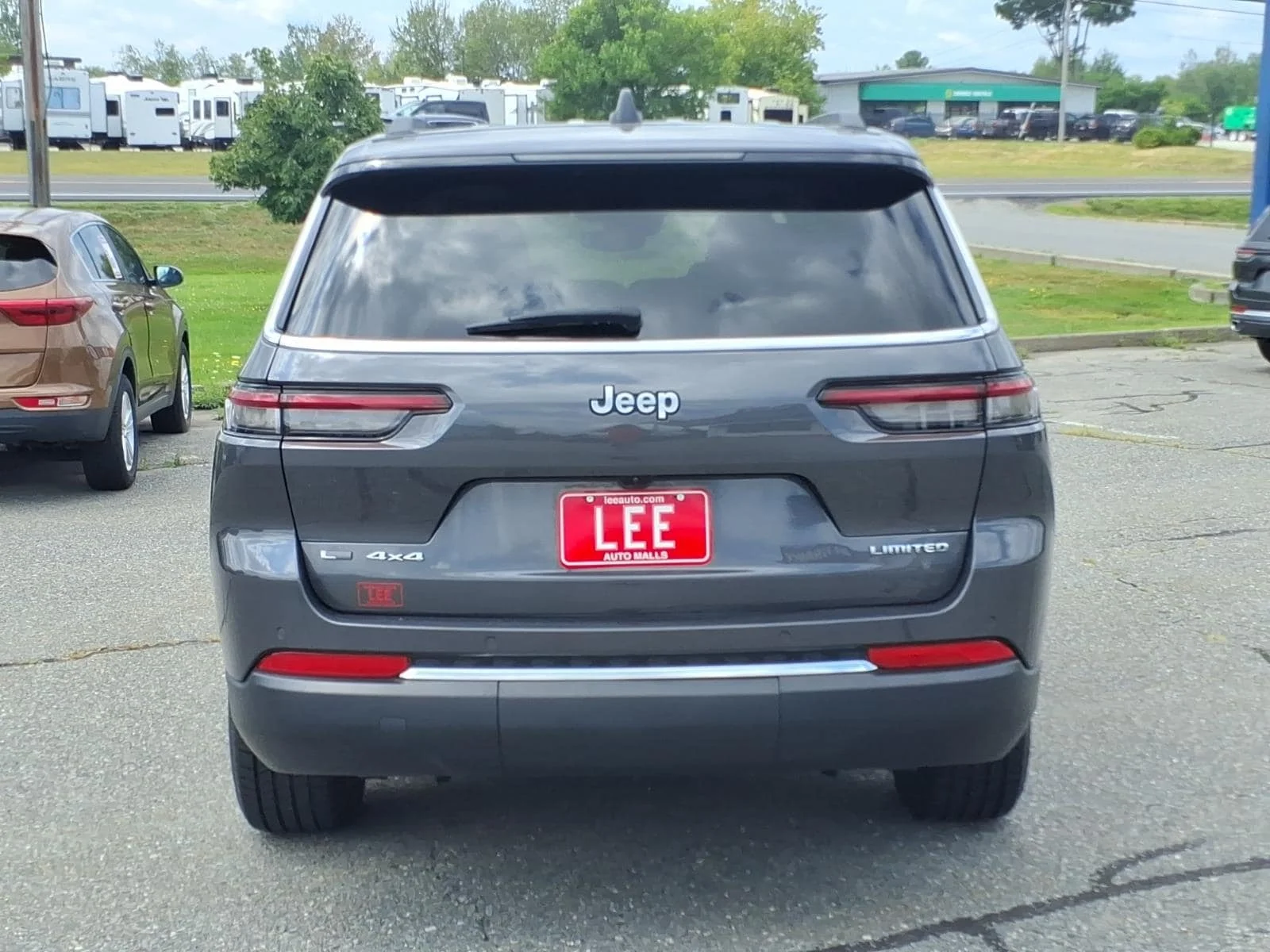 Used 2022 Gray Metallic Jeep Limited image 6